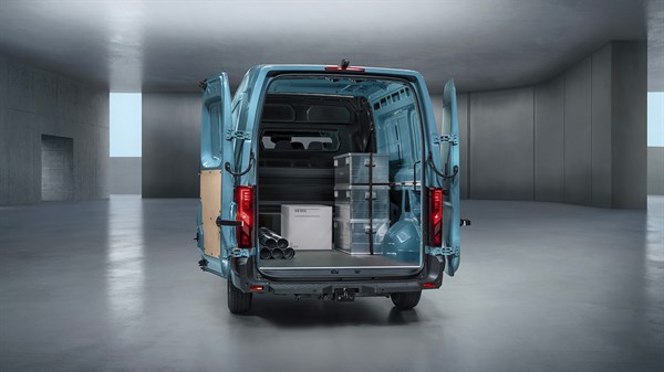 270° rear door opening - Van - Renault Master